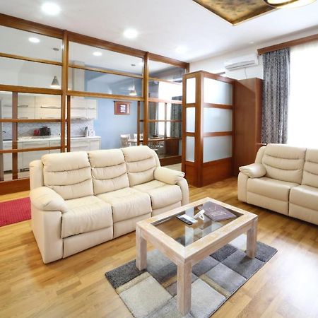 Virag Apartman Luxury Odorheiu Secuiesc Extérieur photo
